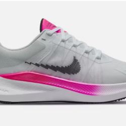 NIKE WMNS NIKE ZOOM WINFLO 8    SIZE 10.5