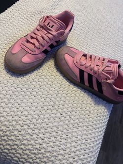 Pink Messi sambas