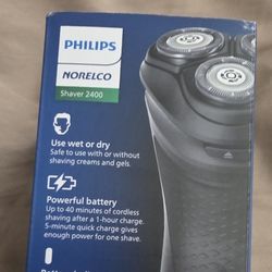 Philips Norelco Shaver 2400 NEW
