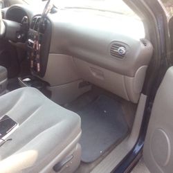 2005 Dodge Grand Caravan