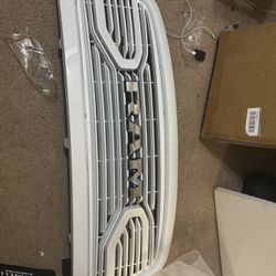 Longhorn White Grill For Ram 1500