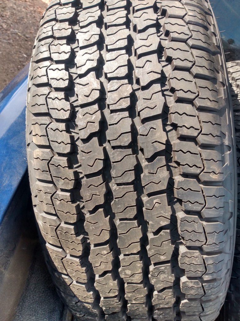 Ford F150 20" King Ranch Rims Tires Like New 