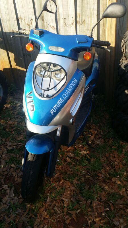 Vip moped
