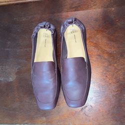$1 Women’s 8 Loafers