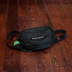 Supreme FW 18 Fanny Pack 