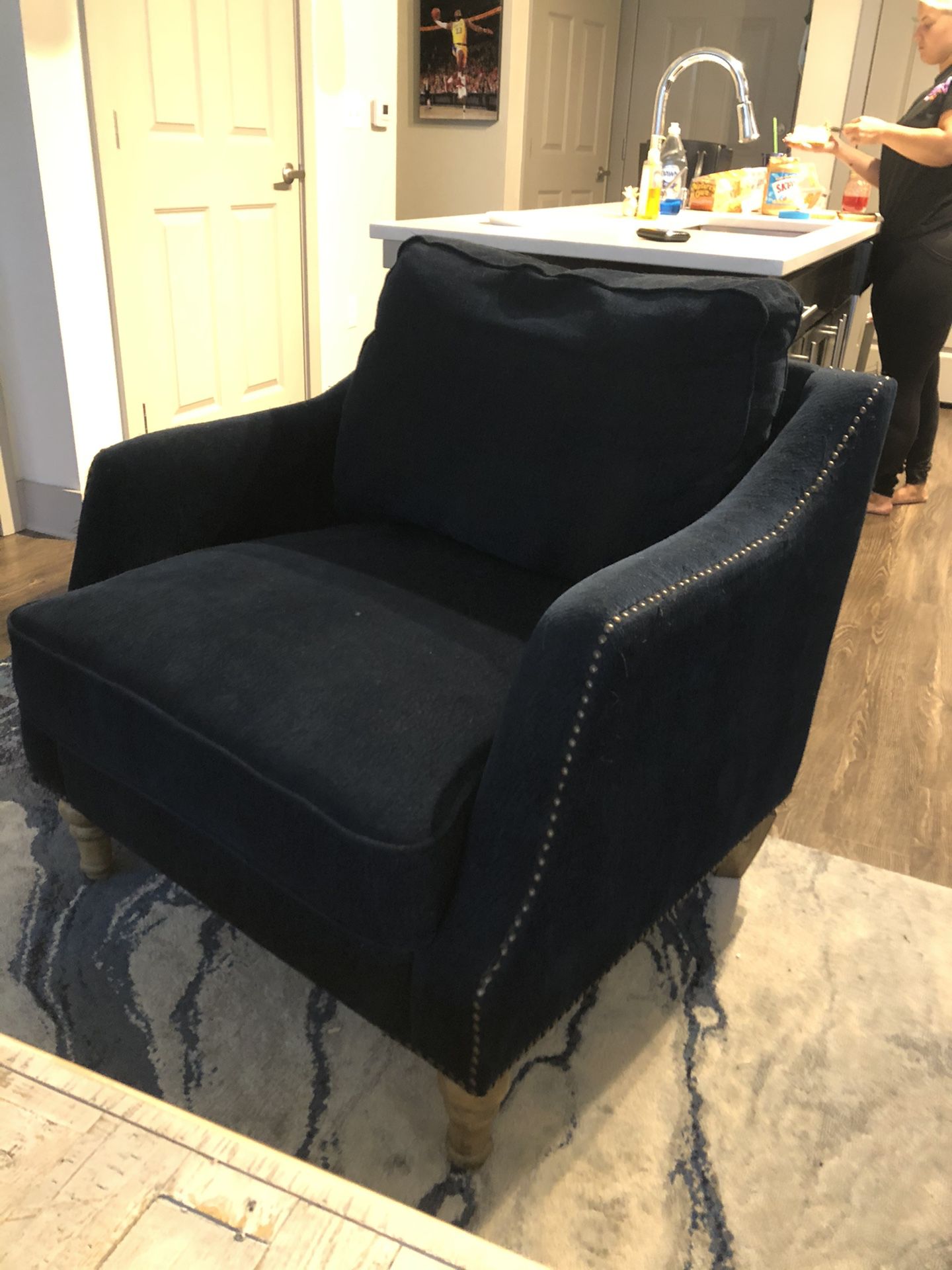 2 Chairs/LIVING ROOM CHAIR