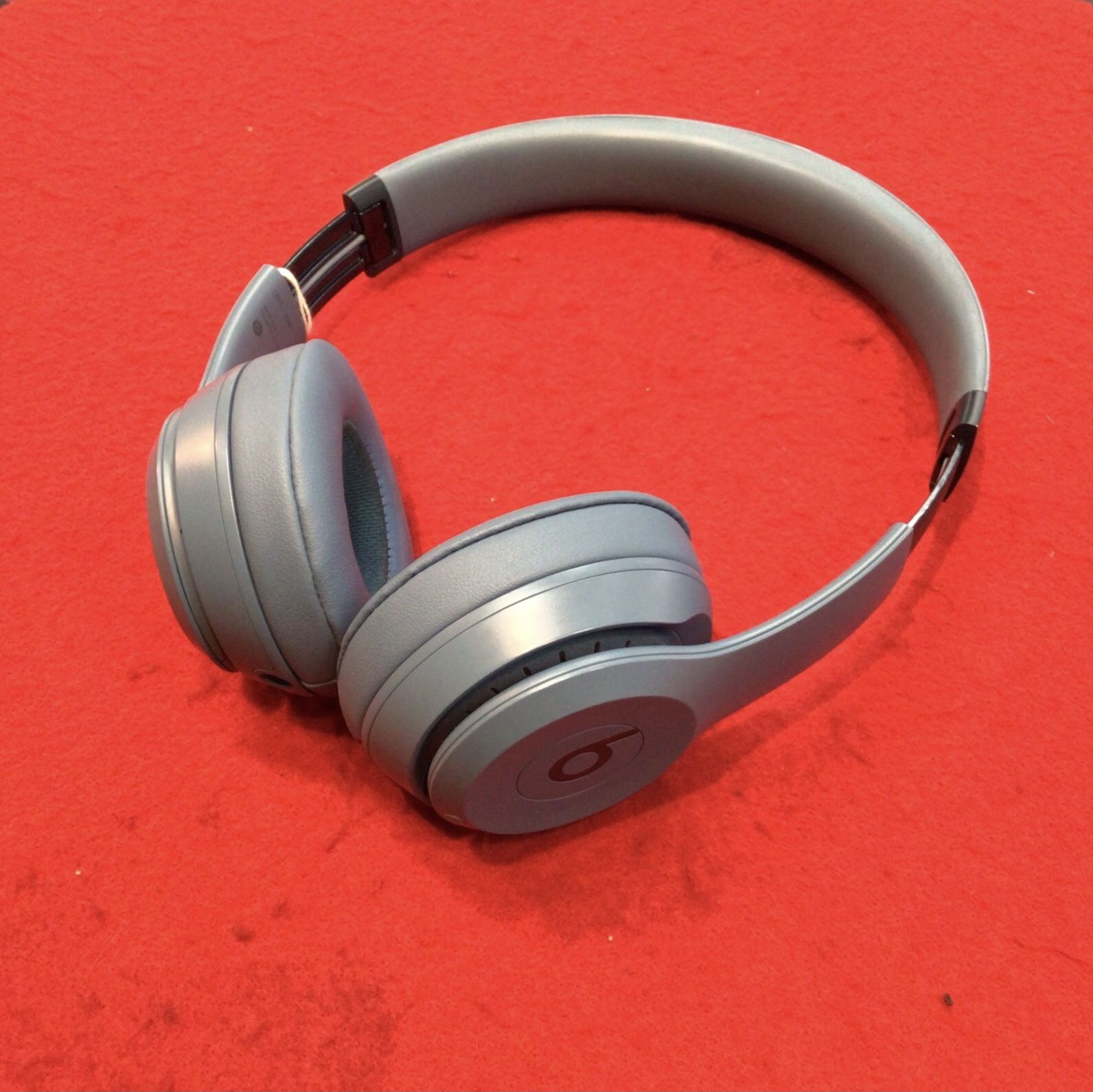 Beats Solo 4 - Wireless Bluetooth On-Ear Headphones-Blue 💵 💳 💵 Cash and Card Accepted