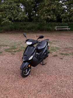 2025 Metro Moped Scooter