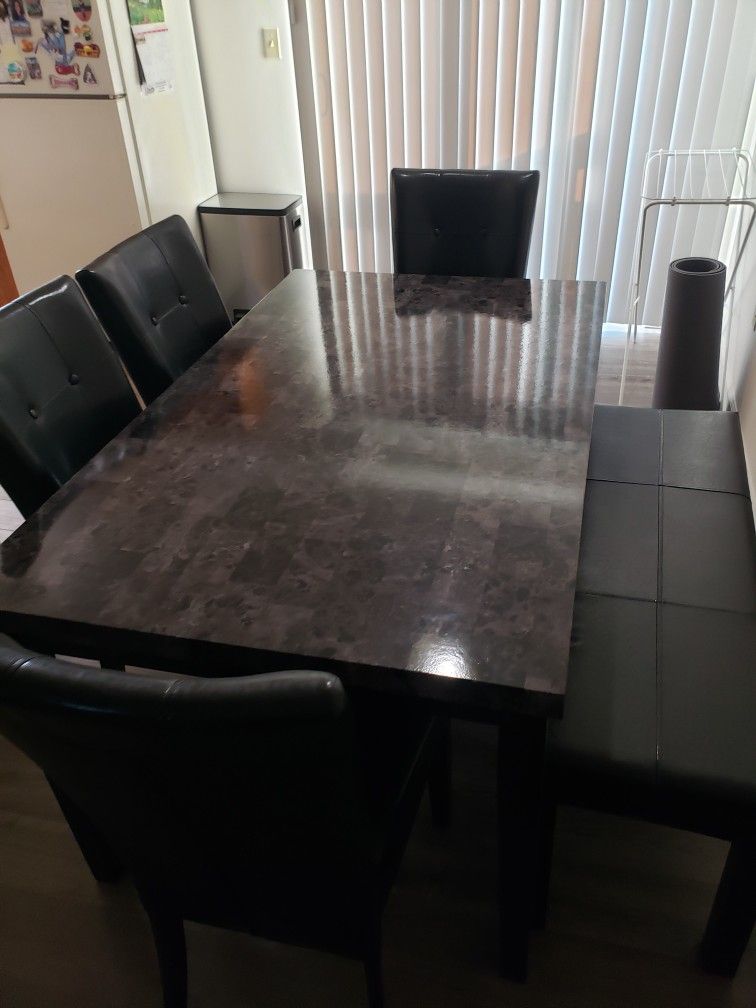 Dining table Set with chairs 