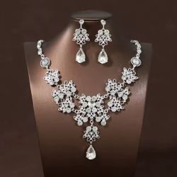 Flower Drop Party Necklace 