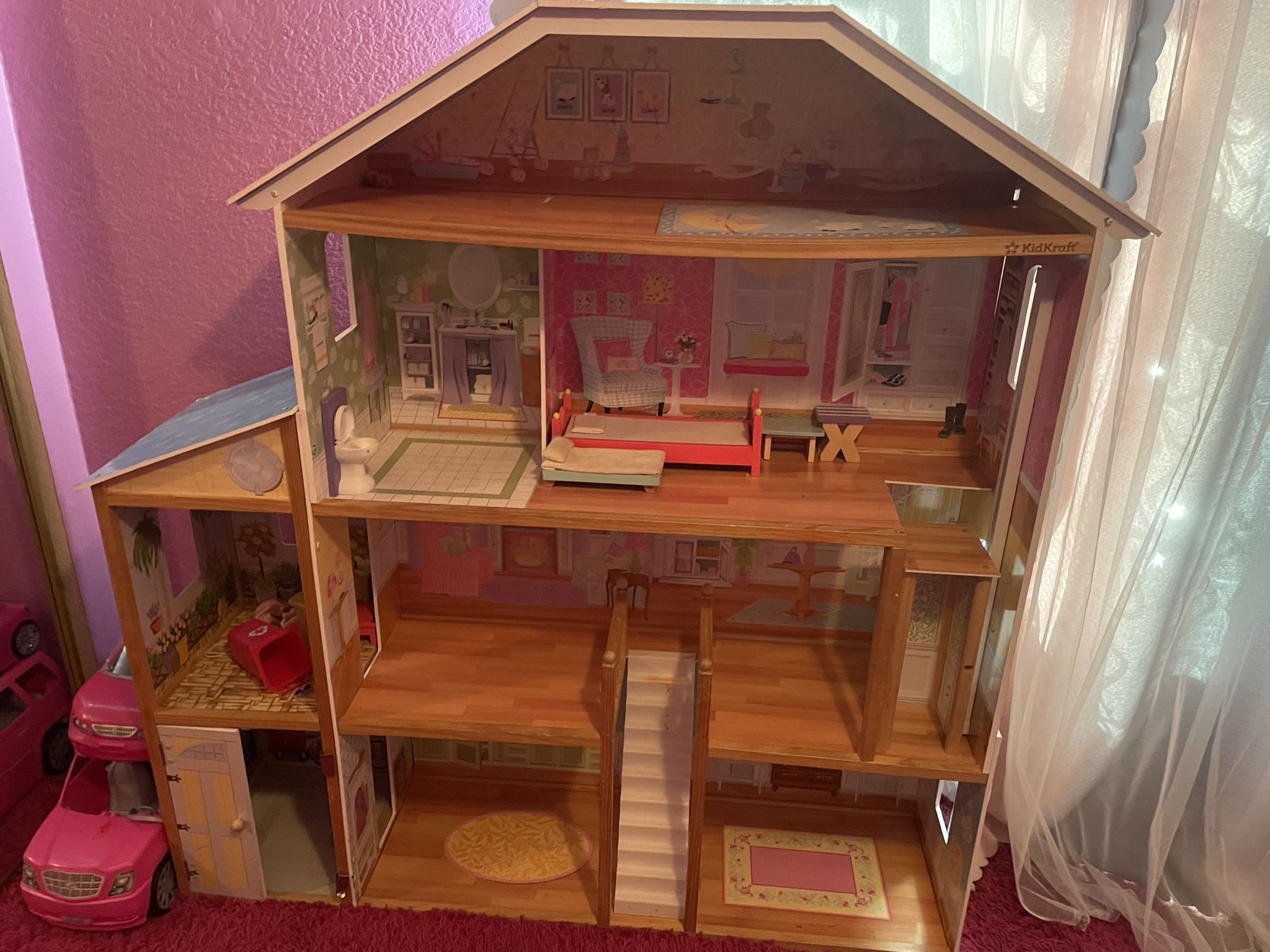 Barbie Doll House 