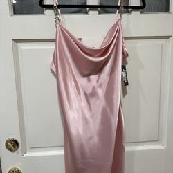 Satin Pink Dress With Details On Straps 