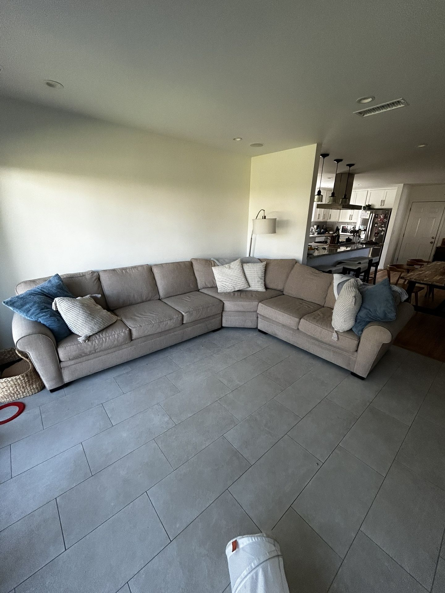 Sectional sofa 