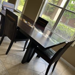 Beautiful Dining Table With 6 Chairs OBO 