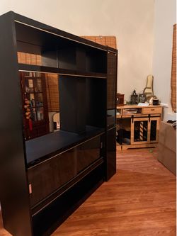 Entertainment display case