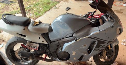 Suzuki Hayabusa Sport Motorcycle