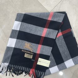 Burberry Cashmere Checkered Scarf
