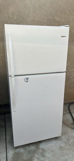 Whirlpool Top-Freezer Refrigerator White