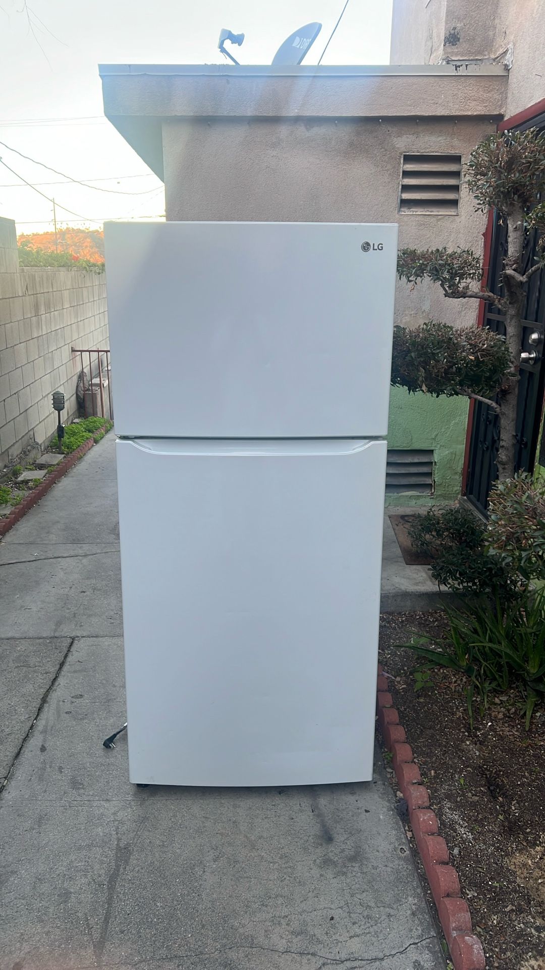 Refrigerator Lg