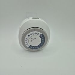 24-Hour Mechanical Timer Plug In DR-1245 Intertek