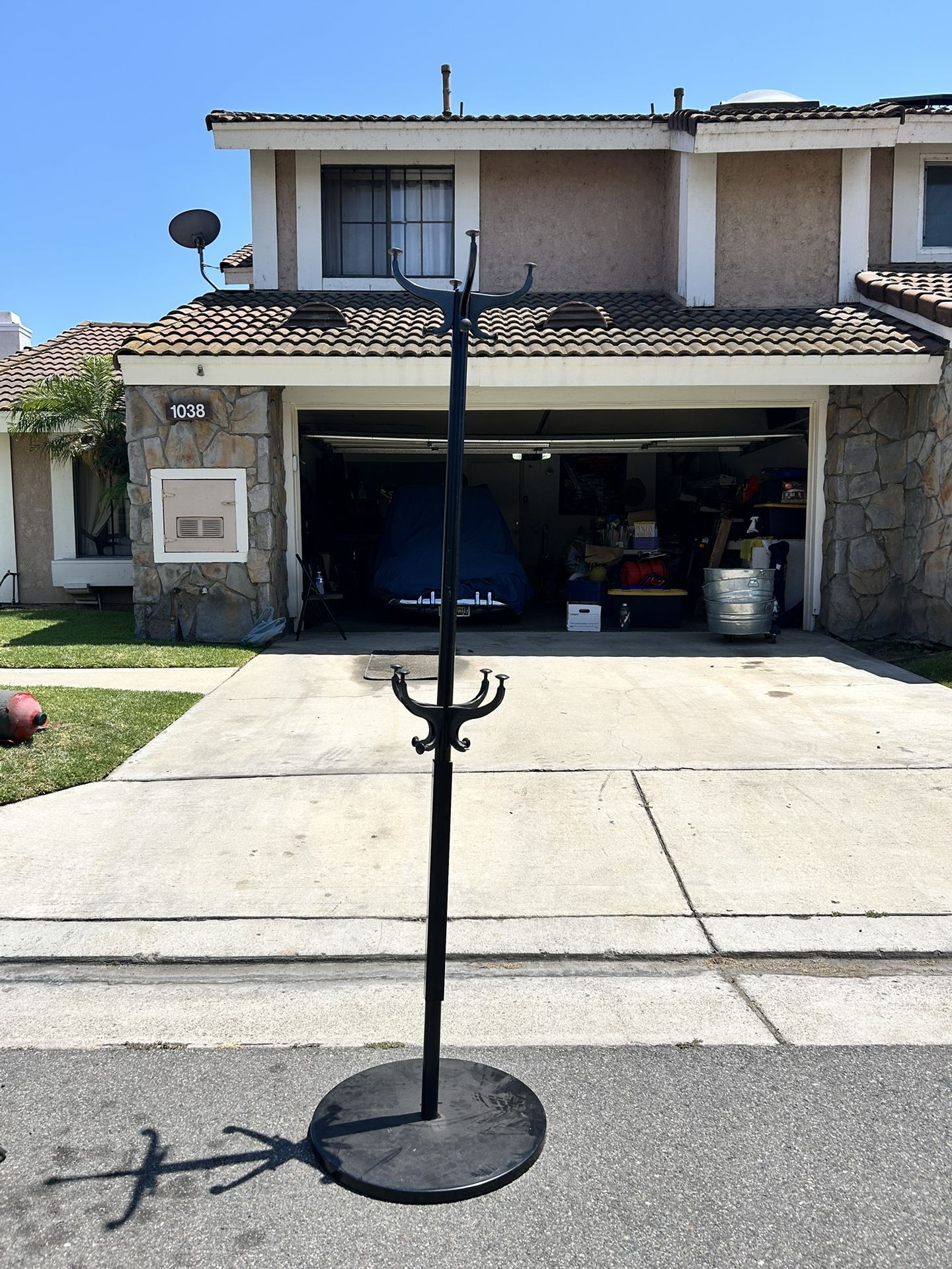 8 Hook Black Metal Coat Rack