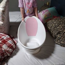 Baby Bath. Very Good Condition. 