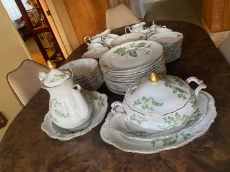 White Porcelain Dinnerware Set with Green Leaf Pattern