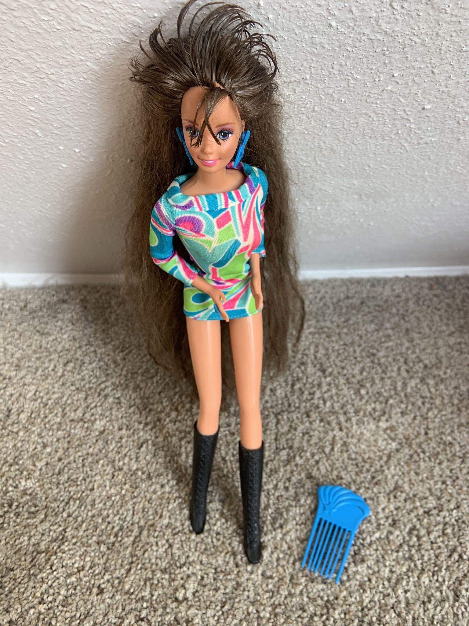 1991 Totally hair brunette Barbie Original With Jewelry