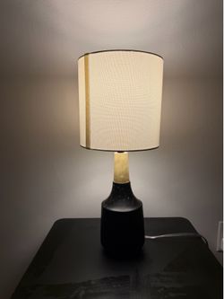Bedside table lamp