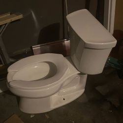 Kohl Toilet 