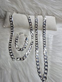 Men's 9.25.25 Silver Bracelet 9" length and Necklace 24" length 2 piece set 140$
