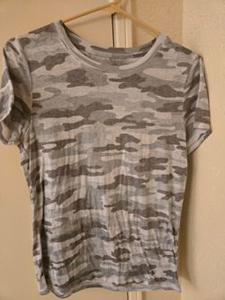Woman's Tops