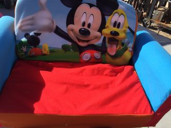 Mickey flip open online sofa