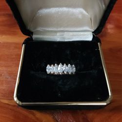DIAMOND ANNIVERSARY RING