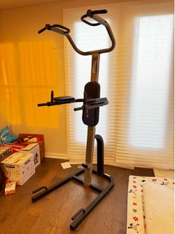 Pull up bar & dip station