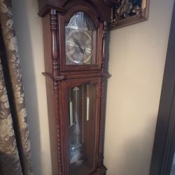 Grandfather Clock – Solid Wood, Mechanical Movement