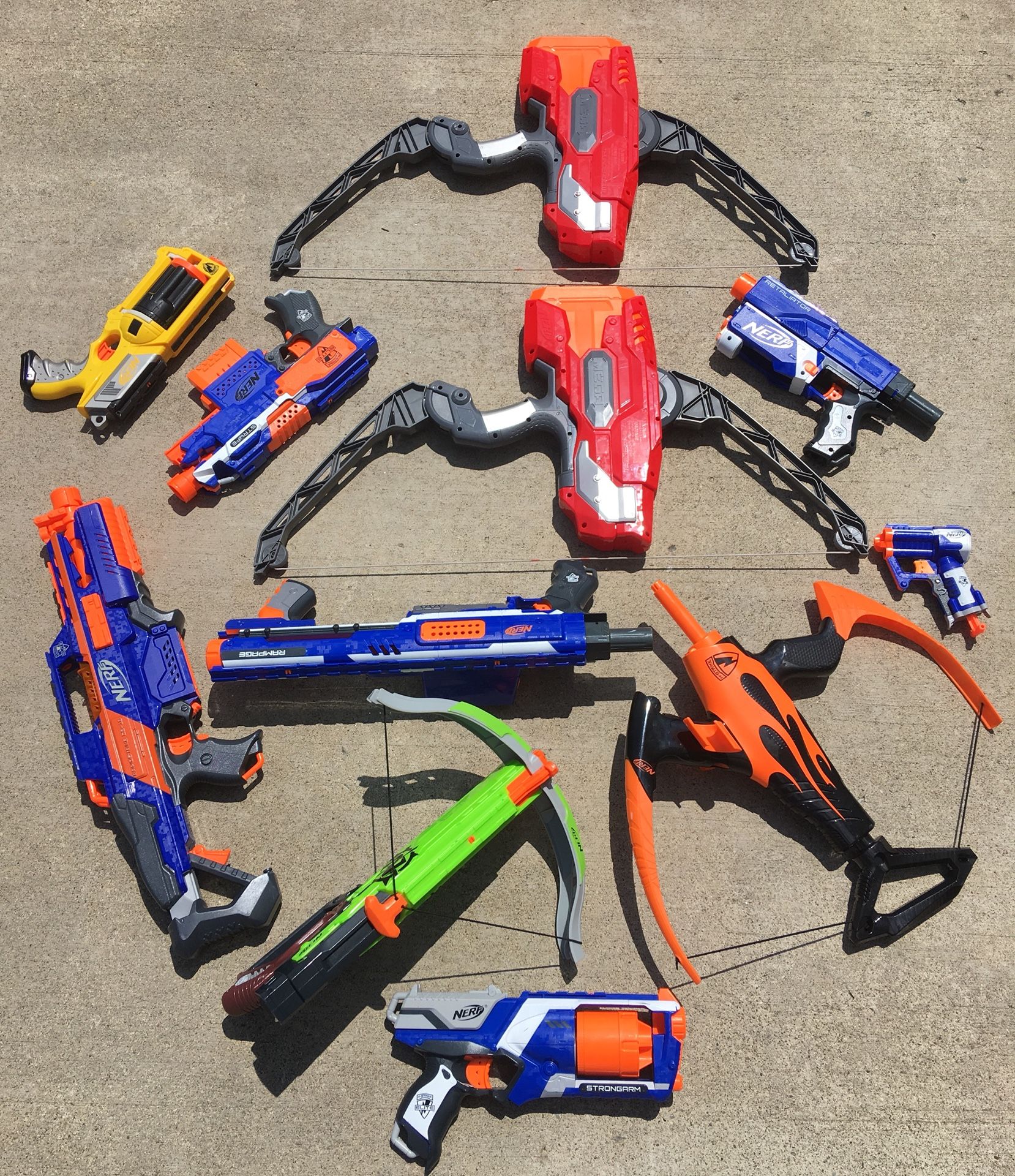 Nerf Lot of 10+ Guns and Slide On/In Accessories (no batteries included)