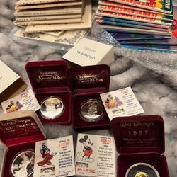 1987 Mickey Mouse Pure Gold Coin 1/4 oz Disney Rarities Mint  Rarities Mint Disney Snow White Seven Dwarves Silver