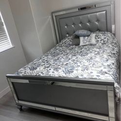 bed with dresser and cabinet 