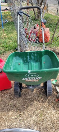Scott's Turf Builder