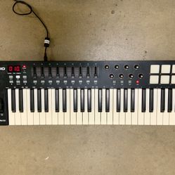 M-Audio Oxygen 49 MKIV MIDI Keyboard DAW Synthesizer Controller