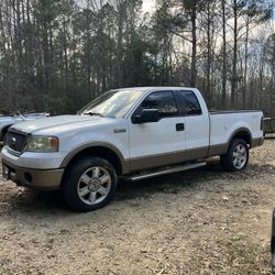 2006 Ford F150 SuperCrew Cab · Lariat Pickup 4D 6 1/2 ft