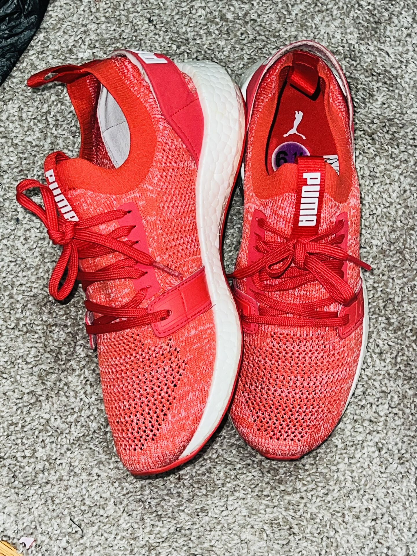 Nice women’s shoes size(61/2)