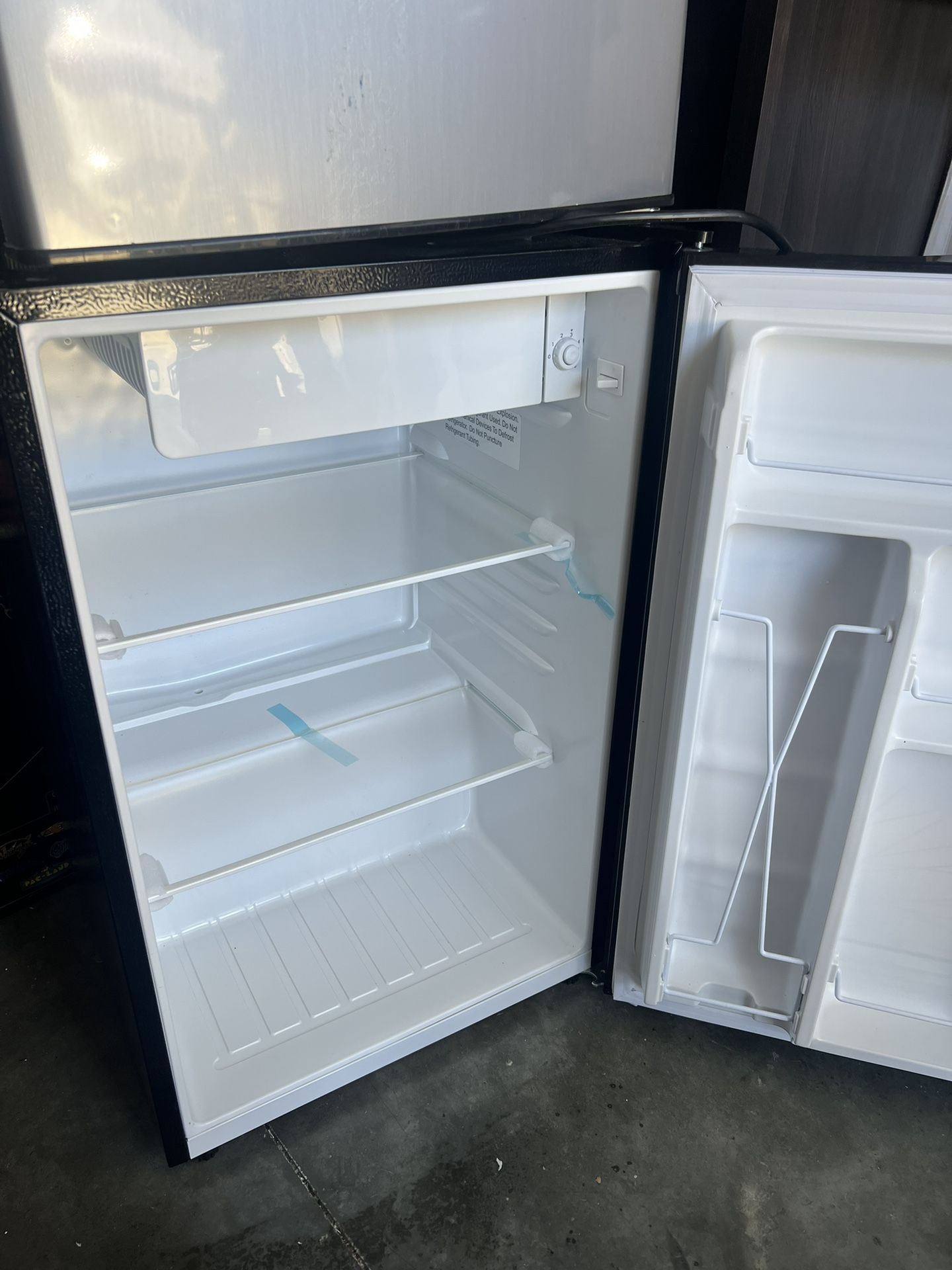 Frigidaire 3.2 Cu ft Retro Dry Erase Compact Refrigerator, (EFR331-BLACK), Black