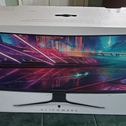 NEW Alienware 34" Curved QD-OLED Gaming Monitor TV