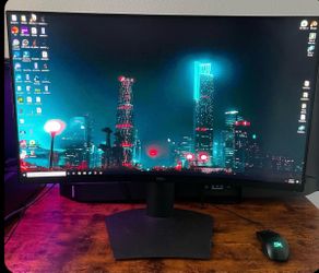 Dell 32-inch curved gaming monitor With Table for free
