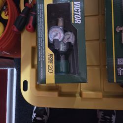 Victor pressure regulator