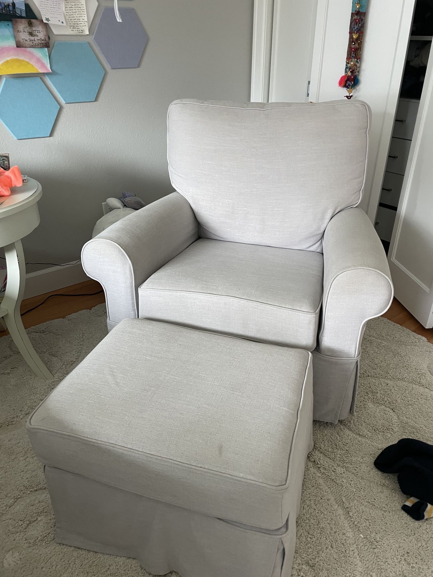 Pottery Barn- Grand Swivel Glider w/ ottoman