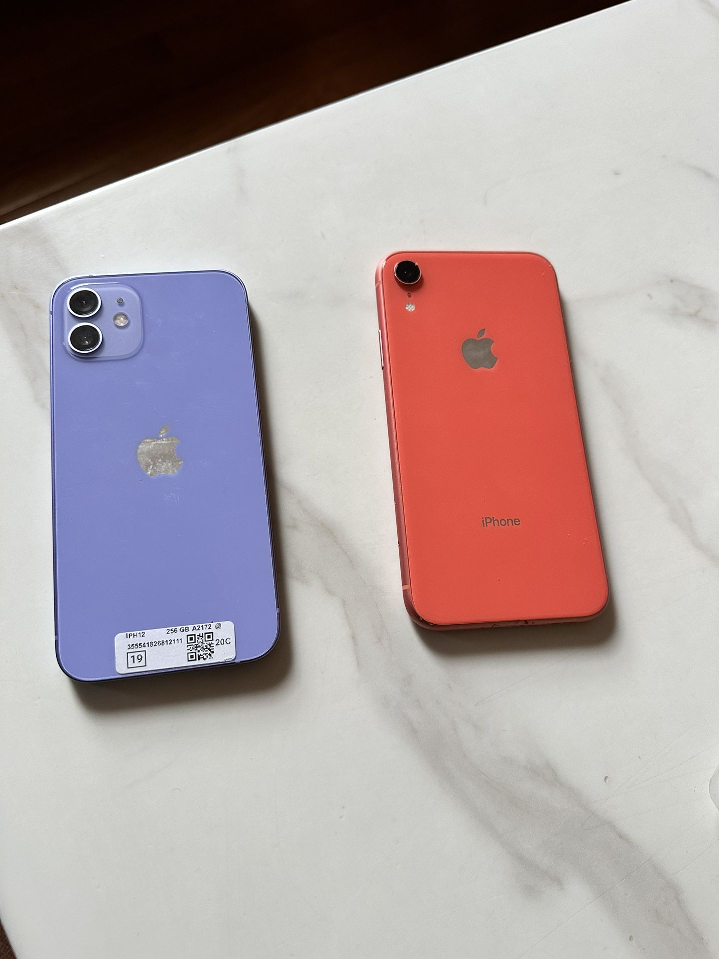iPhone 12 & XR UNLOCKED
