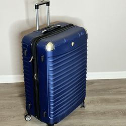 Big Hard Case Suitcase/Luggage Bag